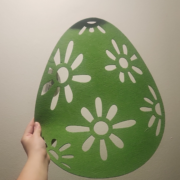New!Green Easter Egg Felt Placemat Set Of 4 - Picture 2 of 2